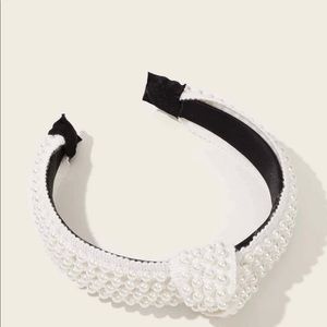 COPY - Brand New Pearl Headband with knot on top